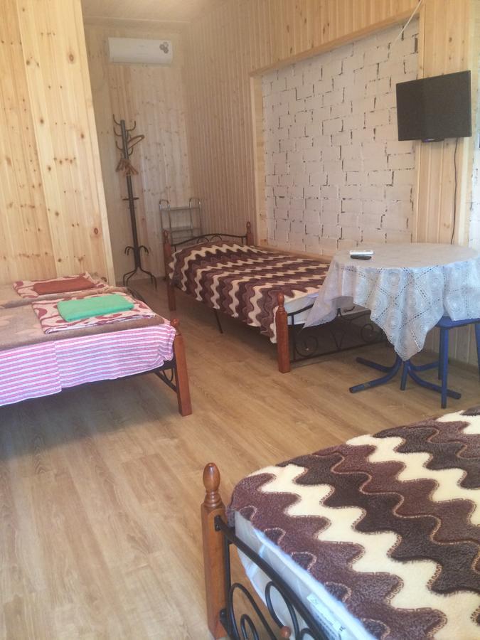 Гостевой Дом "Сария" Hotel Alakhadze Екстериор снимка