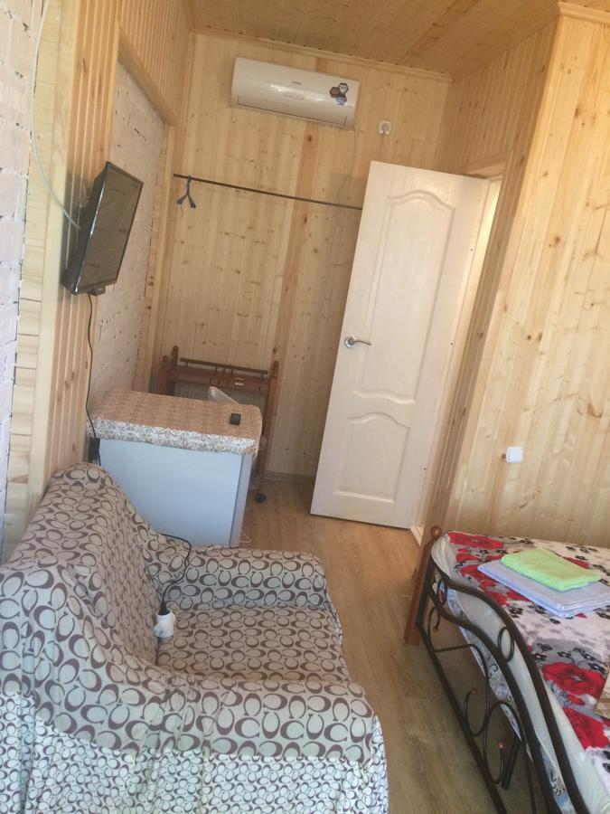 Гостевой Дом "Сария" Hotel Alakhadze Екстериор снимка