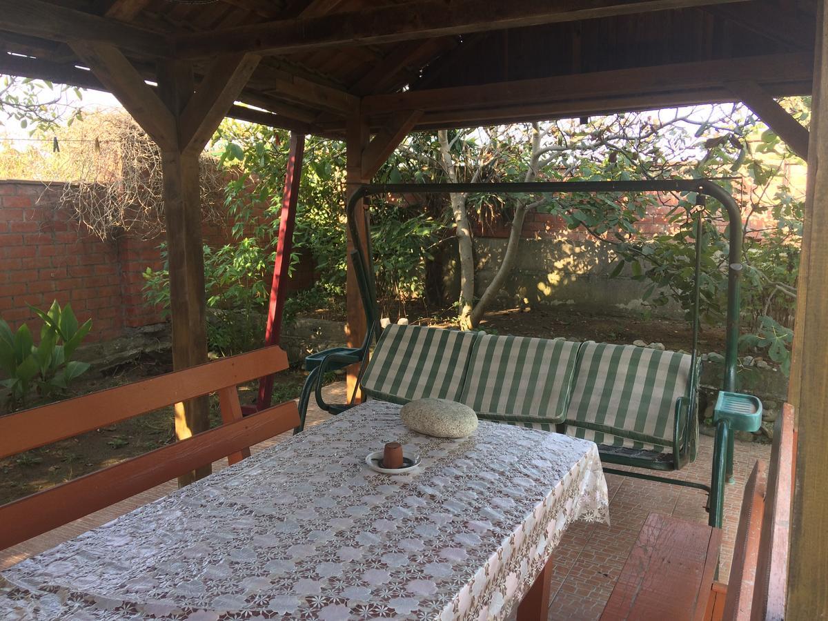 Гостевой Дом "Сария" Hotel Alakhadze Екстериор снимка